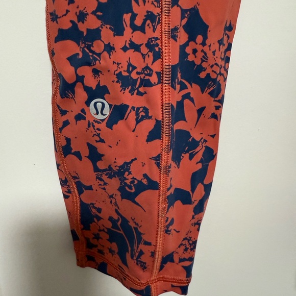 Lululemon Final Lap Crop *23" Size 6 - Picture 5 of 6